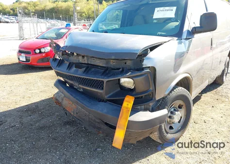 2008 Chevrolet Express Work Van z USA, uszkodzony, nr VIN 1GCGG25C981142474